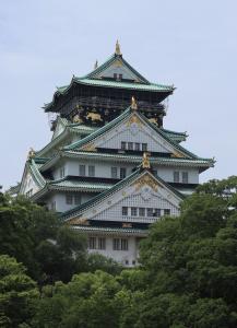 B - Osaka castle from the west bridge